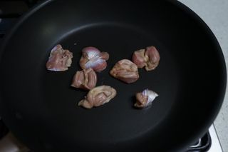 화끈한녀석들 새오똥400g 새우,오징어,똥집 볶음요리 소스,밀떡, 참기름 포함 — 4점을 준 리뷰어가 2022년 11월 올린 사용 사진