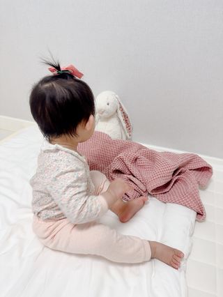 [쿠쿠드림] 완벽 항균 아기 애착이불 — 5점을 준 리뷰어가 2022년 12월 올린 사용 사진