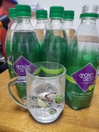 몽베스트 Montbest with Sparkling water Lime20병 — 5점을 준 리뷰어가 2023년 3월 올린 사용 사진
