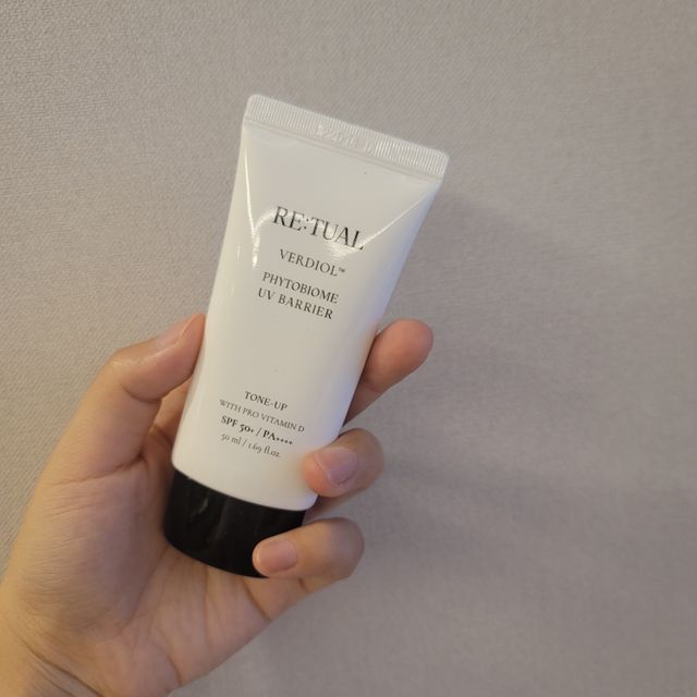 레츄얼 피토바이옴 유브이 베리어 톤업 선크림 (50ml) 리뷰 사진