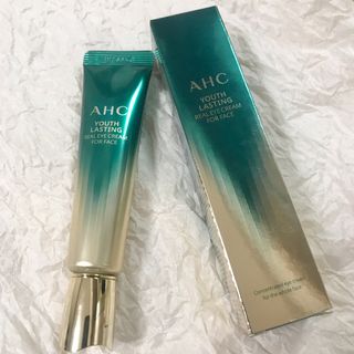 [NEW 탄력유턴 아이크림] AHC 유스 래스팅 리얼 아이크림 포 페이스 — 3점을 준 리뷰어가 2021년 1월 올린 사용 사진