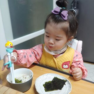 [해림맛김] 들기름에 구운 바삭바삭 김 4종 세트 + 1종 랜덤발송 총5개입 — 5점을 준 리뷰어가 2021년 2월 올린 사용 사진