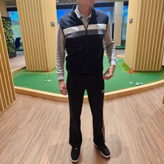 [네이버 구매평] 다운블로우 남자 스포츠 골프웨어 블랙컬러 풀집업베스트 DB 6507M — 5점을 준 리뷰어가 2025년 3월 올린 사용 사진