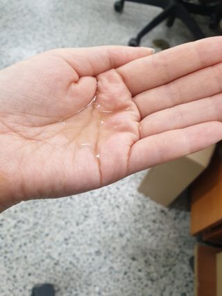썸헤어 / SUMHAIR 썸헤어 실키 테라피 헤어 에센스 — 5점을 준 리뷰어가 2021년 4월 올린 사용 사진