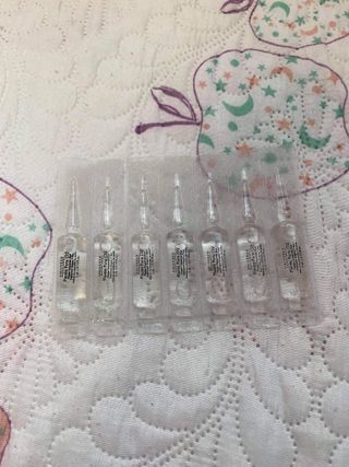 유니베르소 산소앰플 7일 집중케어 앰플 — 5점을 준 리뷰어가 2021년 6월 올린 사용 사진