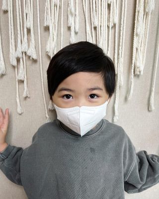 [심폐소생소] 오늘의마스크 KF94 소형 초등학생 어린이 마스크 — 5점을 준 리뷰어가 2022년 1월 올린 사용 사진