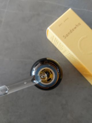 스킨큐어 산다화 비타민c 화이트닝 에센스 30ml — 5점을 준 리뷰어가 2023년 12월 올린 사용 사진