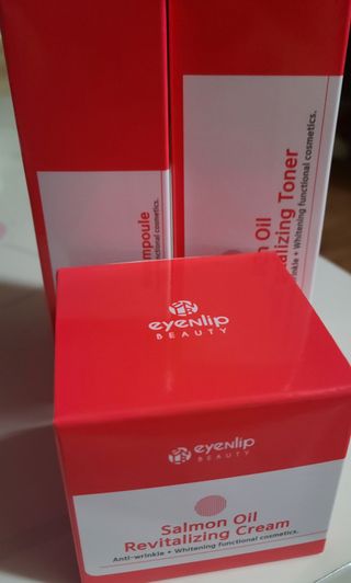아이앤립 / EYENLIP 아이앤립 연어오일 리바이탈라이징 토너+앰플+크림 3종 세트 — 5점을 준 리뷰어가 2021년 6월 올린 사용 사진