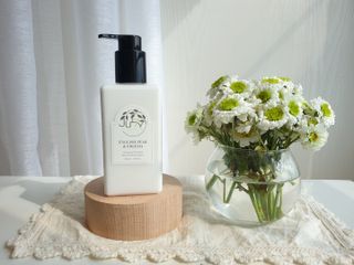 줄라이 모닝 _ JULY MORNING 줄라이모닝 하이드레이팅 퍼퓸드 바디앤핸드 에멀젼 — 5점을 준 리뷰어가 2021년 10월 올린 사용 사진