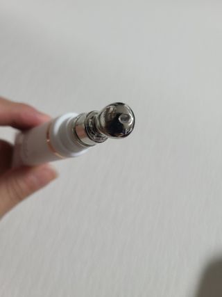 산수시 일루미네이팅 펄 영양 다크서클 스틱 아이 크림 케어 15ml — 4점을 준 리뷰어가 2021년 6월 올린 사용 사진