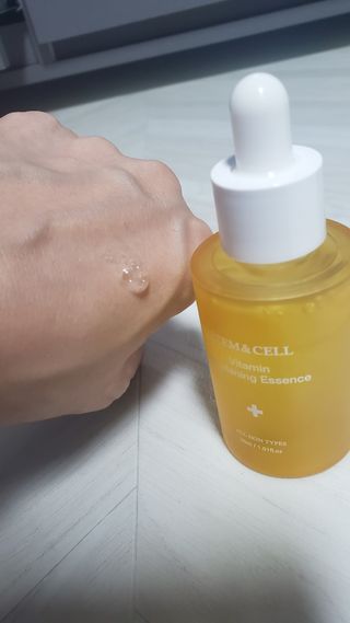 체르엠 스템앤셀 비타민 브라이트닝 에센스 30ml 1개 — 5점을 준 리뷰어가 2021년 7월 올린 사용 사진