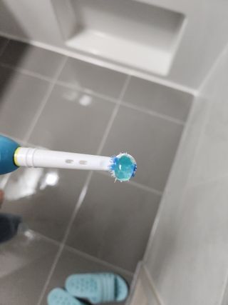 치과에서 쓰는 치약 _ 라벨제로 저불소 꼬마, 키즈, 유아, 베이비, 주니어 안전한 어린이치약 — 5점을 준 리뷰어가 2023년 2월 올린 사용 사진