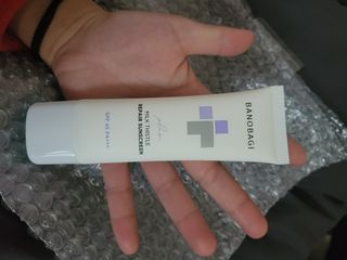 바노바기 코스메틱 바노바기 밀크씨슬 리페어 시카 선스크린 플러스 50ml — 5점을 준 리뷰어가 2023년 3월 올린 사용 사진