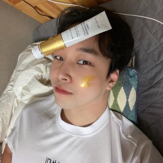 스킨클로저 바르바 프리미엄 골드리프팅팩 바르바 골드리프팅팩 — 4.5점을 준 리뷰어가 2023년 1월 올린 사용 사진