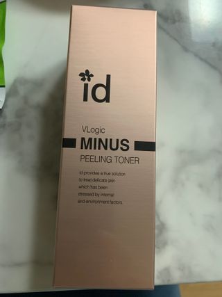 아이디플라코스메틱 아이디 브이로직 마이너스 필링 토너 110ml — 5점을 준 리뷰어가 2022년 1월 올린 사용 사진