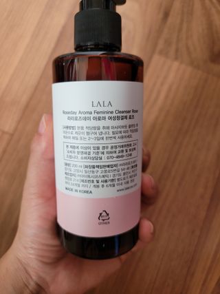 라라로즈데이 시즌2 여성청결제 200ml 아로마 페미민 클렌저, 독일더마인증 — 5점을 준 리뷰어가 2021년 9월 올린 사용 사진