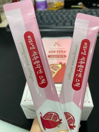비타앤 석류콜라겐스틱 — 5점을 준 리뷰어가 2021년 5월 올린 사용 사진