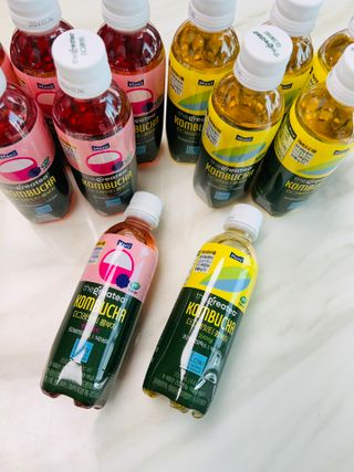 더그레잇티 콤부차 [매일유업] 더그레잇티 44kcal 콤부차 300ml *12개입 (오리지널 6개+베리리치 6개) — 5점을 준 리뷰어가 2023년 7월 올린 사용 사진
