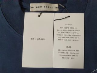 로서울 High Neck T-Shirt Navy, Gray — 5점을 준 리뷰어가 2021년 5월 올린 사용 사진