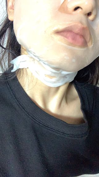 태그스킨 4스텝 주름개선 피부미백 영양 마스크팩 3개 세트(최신버전) — 5점을 준 리뷰어가 2022년 3월 올린 사용 사진
