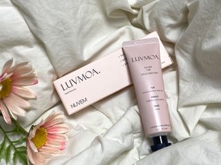 러브모아 향수 고체향수 승무원 고체향수 바르는 향수 니치향수 도손 우드세이지 앤 씨솔트 — 5점을 준 리뷰어가 2022년 11월 올린 사용 사진