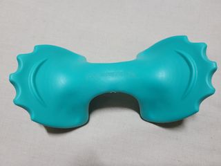 힐니스북 [힐마이넥]   거북목 통증완화를 위한 휴대용 목 안마기 — 5점을 준 리뷰어가 2022년 12월 올린 사용 사진