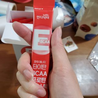 [인디닥터] 타이탄 BCAA 프로틴 젤리스틱 — 5점을 준 리뷰어가 2022년 5월 올린 사용 사진