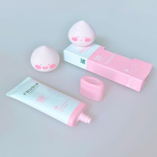 [후르디아] 모공블러 비건 선 프라이머 — 5점을 준 리뷰어가 2022년 5월 올린 사용 사진