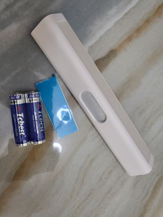 아카라 어두울 때만 켜지는 스마트 무선 센서등 — 5점을 준 리뷰어가 2021년 11월 올린 사용 사진