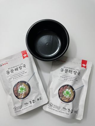 요리반상회 용문해장국 2팩 + 뚝배기 1개 — 3.5점을 준 리뷰어가 2021년 3월 올린 사용 사진