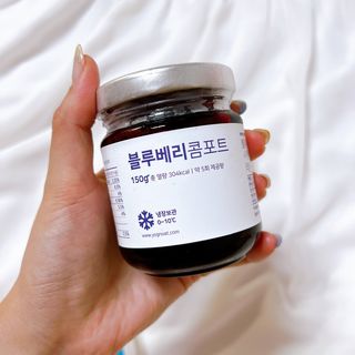 요그앤오트 그릭요거트 24 150g +  그릭요거트 48 150g + 블루베리 콤포트 — 5점을 준 리뷰어가 2022년 6월 올린 사용 사진