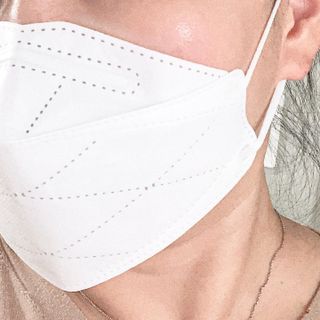 케이파이 나날마스크 [케이파이 나날] KF94 마스크 50매입 (개별포장) ,  여름에도 좋은 숨쉬기 편한 순수 국산 마스크 — 5점을 준 리뷰어가 2022년 8월 올린 사용 사진
