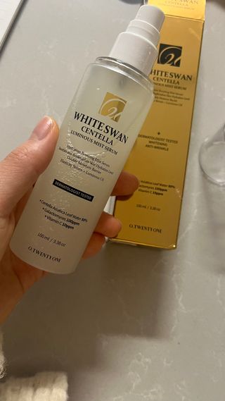 오투에니원 화이트스완 센텔라 루미너스 미스트 세럼 100ml — 5점을 준 리뷰어가 2023년 1월 올린 사용 사진