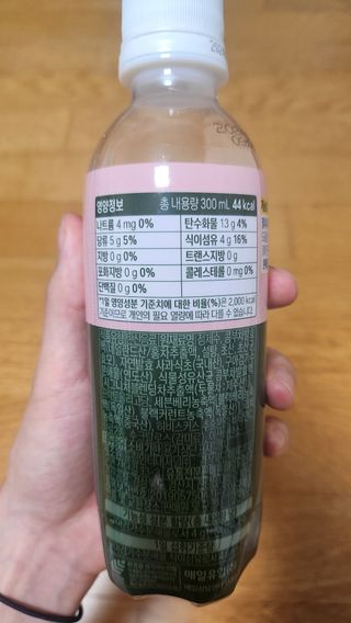 더그레잇티 콤부차 [매일유업] 더그레잇티 44kcal 콤부차 300ml *12개입 (오리지널 6개+베리리치 6개) — 5점을 준 리뷰어가 2023년 8월 올린 사용 사진