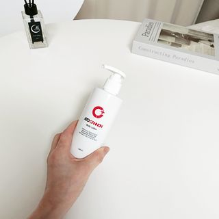 아토캐논(ATO CANNON) 아토캐논 고보습 바디로션 200ml — 5점을 준 리뷰어가 2023년 1월 올린 사용 사진