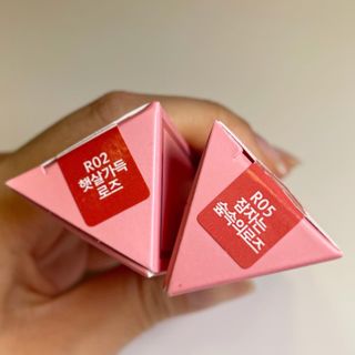 [블랙루즈] 로즈 벨벳 립스틱 택1+랜덤1 — 4점을 준 리뷰어가 2020년 12월 올린 사용 사진