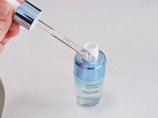 나우 [리브엠] 화해 1등 수분앰플 , 엑소코어 워터풀 텐션 앰플 — 5점을 준 리뷰어가 2024년 11월 올린 사용 사진