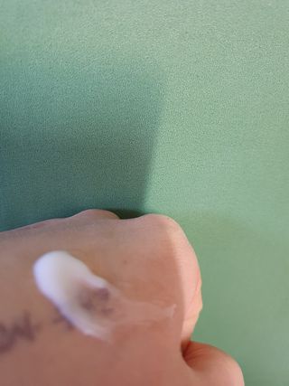 Dr.느루벗 느루벗 옴므 토탈 케어 올인원 118ml 남자 남성 스킨 로션 에센스 크림 화장품 — 5점을 준 리뷰어가 2021년 4월 올린 사용 사진