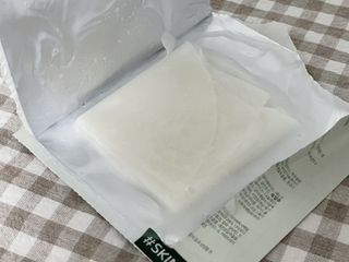태그스킨 4스텝 주름개선 피부미백 영양 마스크팩 3개 세트(최신버전) — 4점을 준 리뷰어가 2022년 5월 올린 사용 사진