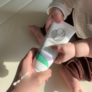 mom e 맘이 내추럴 베이비 케어 기저귀크림 — 5점을 준 리뷰어가 2021년 2월 올린 사용 사진