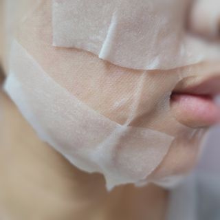 체르엠 그린 케비어 더블워터 마스크팩 5매입  2팩 — 5점을 준 리뷰어가 2021년 12월 올린 사용 사진