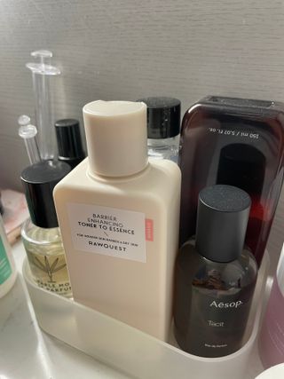 로우퀘스트 베리어 인핸싱 토너투에센스 200ml — 5점을 준 리뷰어가 2023년 10월 올린 사용 사진