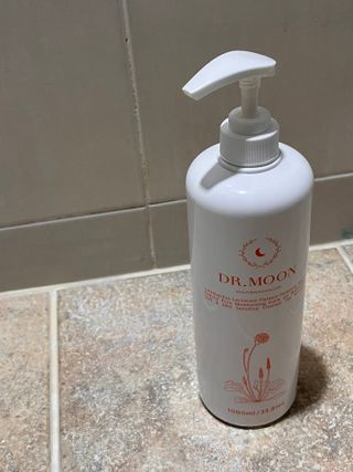 프리[닥터문] 유산균 락토케어 질경초 여성청결제 1000ml (젤타입) — 5점을 준 리뷰어가 2022년 7월 올린 사용 사진