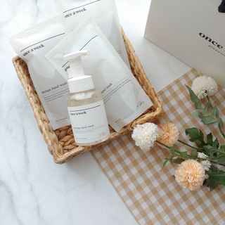 원스어윅 핸드워시 모링가향 본품1 + 리필파우치3 — 5점을 준 리뷰어가 2021년 1월 올린 사용 사진