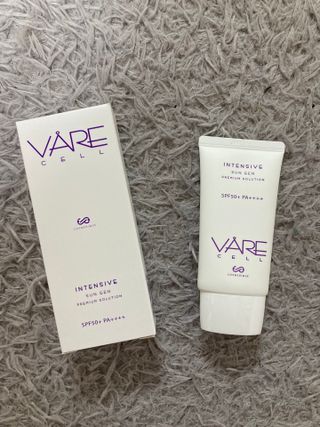 바르셀 톤업 무기자차 자외선차단제 순한 선크림 인텐시브 선 젠 50ml — 4점을 준 리뷰어가 2021년 11월 올린 사용 사진