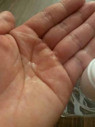 싱크스루 히알루론산 (think THROUGH HYALURONIC ACID Complex-2) — 5점을 준 리뷰어가 2022년 10월 올린 사용 사진