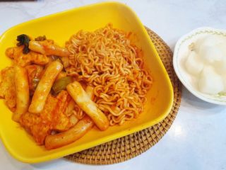 빨간키트 떡볶이 밀키트 2~3인분 매운맛 국물 떡볶이 만들기 쉬운 황금 레시피 분말 소스로 간편한 요리 — 5점을 준 리뷰어가 2021년 8월 올린 사용 사진