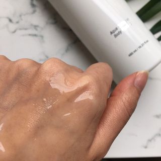 큐템 아쿠아콜라겐 바디필링 — 5점을 준 리뷰어가 2021년 3월 올린 사용 사진