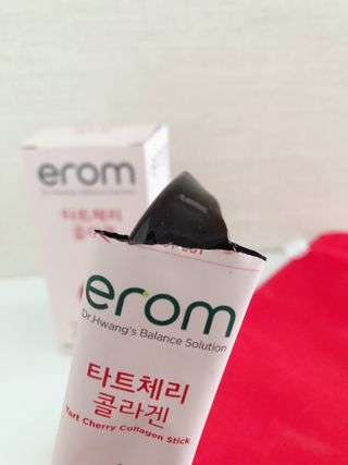 이롬 erom 타트체리 콜라겐 — 3.5점을 준 리뷰어가 2021년 4월 올린 사용 사진
