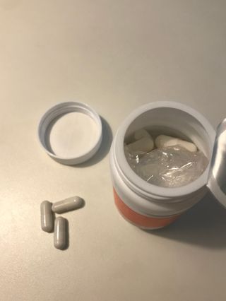 프리마인 성큼다가온 봄, 이너뷰티를 챙겨야 피부도 화사하게, 컨디션도 활기차게. 흡수율을 높인 고효율 비타민. — 5점을 준 리뷰어가 2023년 2월 올린 사용 사진